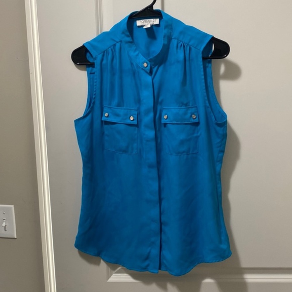 Sleeveless Aqua Blue Button Down Blouse SZ M